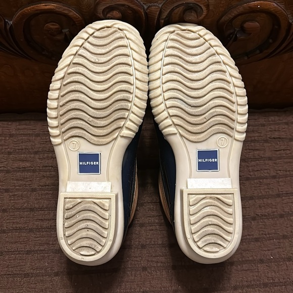 Tommy Hilfiger Duck Boots - Picture 4 of 5